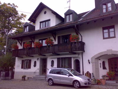 04102008560